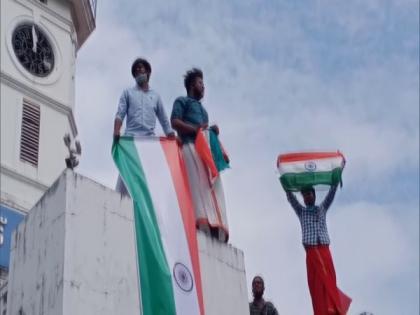 DYFI members protest in Palakkad after BJP workers raise Jai Shri Ram banner | DYFI members protest in Palakkad after BJP workers raise Jai Shri Ram banner DYFI members protest in Palakkad after BJP workers raise Jai Shri Ram banner | DYFI members protest in Palakkad after BJP workers raise Jai Shri Ram banner