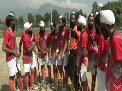 J-K: First district-level Hockey Tournament organized in Kashmir valley post COVID lockdown | J-K: First district-level Hockey Tournament organized in Kashmir valley post COVID lockdown