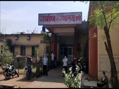 Shocking! Maharashtra: 7 die in Yavatmal after consuming hand sanitiser as they couldn't get alcohol | Shocking! Maharashtra: 7 die in Yavatmal after consuming hand sanitiser as they couldn't get alcohol