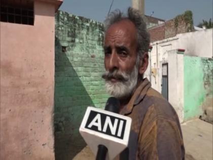 Kathua villagers live in fear amid heavy Pak shelling | Kathua villagers live in fear amid heavy Pak shelling