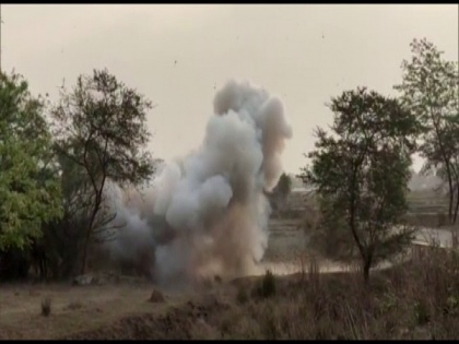 Bomb squad disposes of country-made bombs found in West Bengal's Birbhum | Bomb squad disposes of country-made bombs found in West Bengal's Birbhum