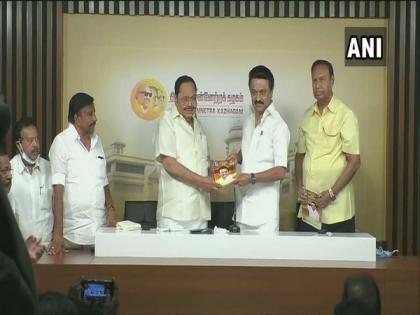 DMK releases poll manifesto for Tamil Nadu, promises to reduce fuel prices, free travel for women in public transport | DMK releases poll manifesto for Tamil Nadu, promises to reduce fuel prices, free travel for women in public transport DMK releases poll manifesto for Tamil Nadu, promises to reduce fuel prices, free travel for women in public transport | DMK releases poll manifesto for Tamil Nadu, promises to reduce fuel prices, free travel for women in public transport