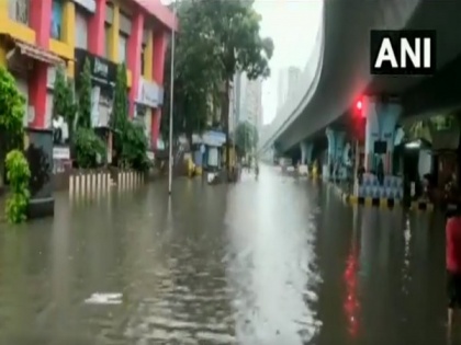 Severe waterlogging in parts of Mumbai due to heavy rains | Severe waterlogging in parts of Mumbai due to heavy rains