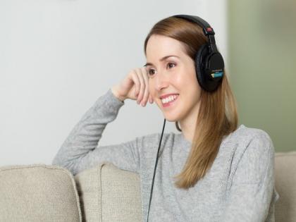 Study finds music may help women during menopause transition | Study finds music may help women during menopause transition