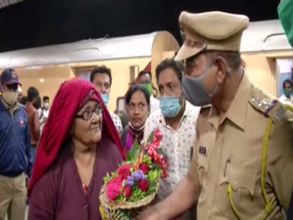65-year-old woman freed from Pakistani jail, returns to Aurangabad | 65-year-old woman freed from Pakistani jail, returns to Aurangabad