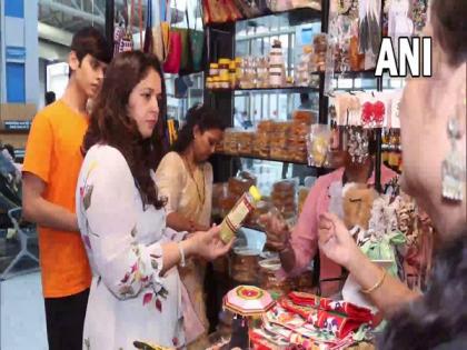 Products made by rural women artisans to be sold at Surat Airport under AAI's scheme 'Avsar' | Products made by rural women artisans to be sold at Surat Airport under AAI's scheme 'Avsar'