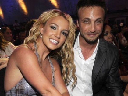 Britney Spears' manager Larry Rudolph resigns, citing singer wants 'to Officially Retire' | Britney Spears' manager Larry Rudolph resigns, citing singer wants 'to Officially Retire'
