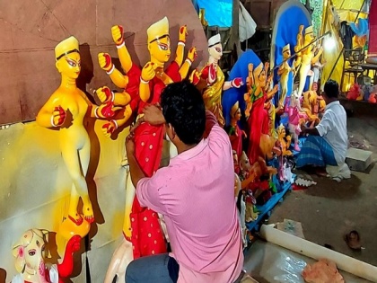 West Bengal govt issues Durga Puja guidelines; no cultural programmes in/near Puja pandal premises allowed | West Bengal govt issues Durga Puja guidelines; no cultural programmes in/near Puja pandal premises allowed