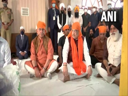 J-K: Amit Shah visits Gurudwara Digiana Ashram in Jammu | J-K: Amit Shah visits Gurudwara Digiana Ashram in Jammu