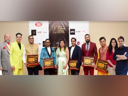 Vivz Fashion School presents Visionary and Excellence Awards in Dubai to celebs from across the globe | Vivz Fashion School presents Visionary and Excellence Awards in Dubai to celebs from across the globe