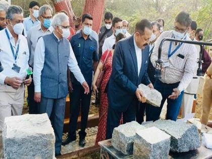 Jitendra Singh inaugurates India's first Open Rock Museum | Jitendra Singh inaugurates India's first Open Rock Museum