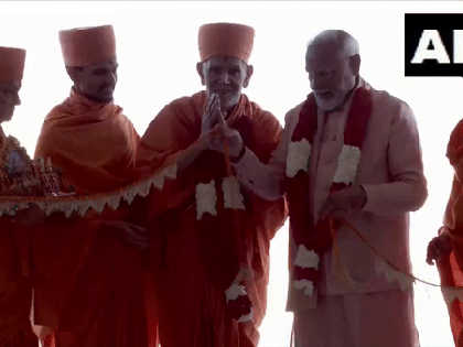 UAE: PM Modi inaugurates BAPS Mandir, first Hindu temple in Abu Dhabi | UAE: PM Modi inaugurates BAPS Mandir, first Hindu temple in Abu Dhabi UAE: PM Modi inaugurates BAPS Mandir, first Hindu temple in Abu Dhabi | UAE: PM Modi inaugurates BAPS Mandir, first Hindu temple in Abu Dhabi