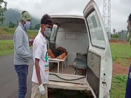 Visakhapatnam Police cremates body of orphan | Visakhapatnam Police cremates body of orphan