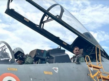 Northern Army Commander flies over 'Batra top' to pay homage to Kargil war hero Captain Vikram Batra | Northern Army Commander flies over 'Batra top' to pay homage to Kargil war hero Captain Vikram Batra