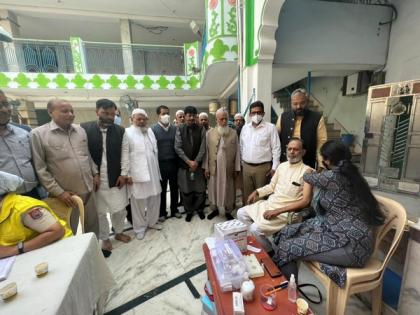 North-east Delhi: District administration ropes in mosques, Imams to address Covid vaccine hesitancy | North-east Delhi: District administration ropes in mosques, Imams to address Covid vaccine hesitancy