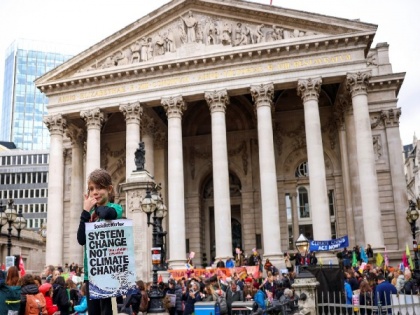 Hundreds join global climate protest in London | Hundreds join global climate protest in London