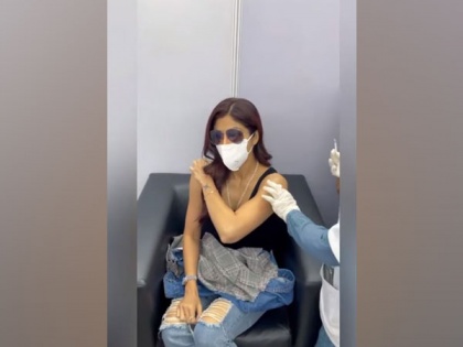Shilpa Shetty receives second jab of COVID vaccine, urges people to get vaccinated | Shilpa Shetty receives second jab of COVID vaccine, urges people to get vaccinated