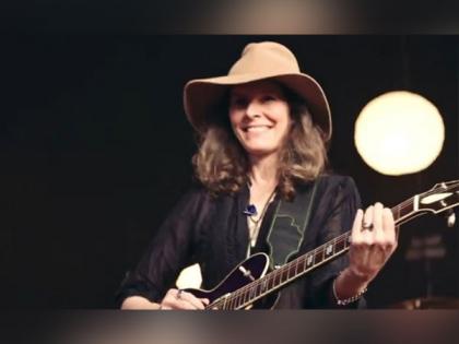 Edie Brickell pens musical about 2018's Hawaii false missile alert '38 Minutes' | Edie Brickell pens musical about 2018's Hawaii false missile alert '38 Minutes'