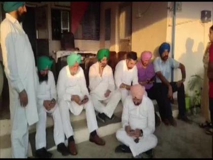 Punjab Deputy CM Randhawa, other MLAs detained by UP Police | Punjab Deputy CM Randhawa, other MLAs detained by UP Police