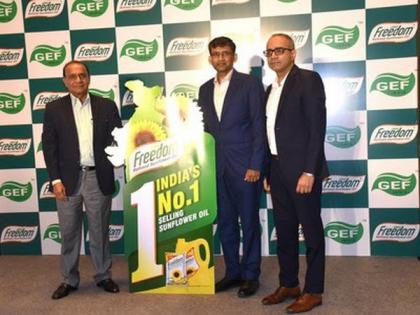 Freedom refined sunflower oil is the No.1 Brand in India in sunflower oil category | Freedom refined sunflower oil is the No.1 Brand in India in sunflower oil category
