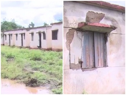 Houses built by K'taka govt in Gadag develop cracks, crumble | Houses built by K'taka govt in Gadag develop cracks, crumble