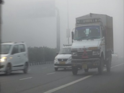 Delhi's air quality 'very poor', AQI at 303 | Delhi's air quality 'very poor', AQI at 303