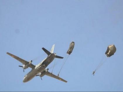 Pokhran: Indian Army carries out airborne drills | Pokhran: Indian Army carries out airborne drills