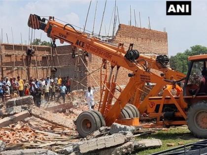 Alipur wall collapse: MCD suspends Junior Engineer and Assistant Engineer | Alipur wall collapse: MCD suspends Junior Engineer and Assistant Engineer