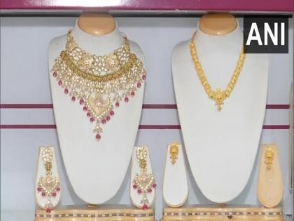 Centre makes hallmarking of gold mandatory in 256 districts from today | Centre makes hallmarking of gold mandatory in 256 districts from today Centre makes hallmarking of gold mandatory in 256 districts from today | Centre makes hallmarking of gold mandatory in 256 districts from today