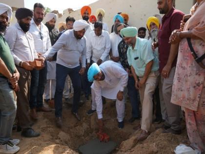 Punjab NRI Affairs Minister reaches Jalandhar village where NRI seeks cooperation for building primary school | Punjab NRI Affairs Minister reaches Jalandhar village where NRI seeks cooperation for building primary school