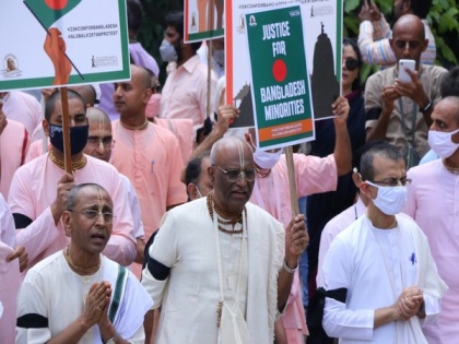Bangladesh violence: ISKCON devotees hold protest in Bengaluru | Bangladesh violence: ISKCON devotees hold protest in Bengaluru