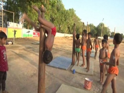 Chhattisgarh: Children from Naxal-hit Narayanpur shine in 'Mallakhamba' sport | Chhattisgarh: Children from Naxal-hit Narayanpur shine in 'Mallakhamba' sport