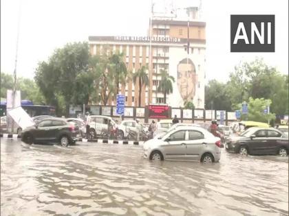 Light to moderate intensity rain likely in Delhi, adjoining areas during next 2 hrs: IMD | Light to moderate intensity rain likely in Delhi, adjoining areas during next 2 hrs: IMD