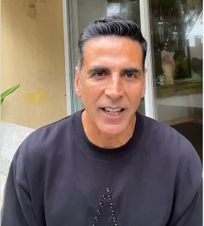 Akshay among early Bollywood voters, says he cast his vote for development
