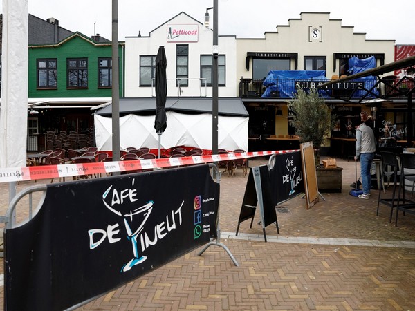 Een gijzelingsdrama speelt zich af in een Nederlandse stad waar een verdachte wordt gearresteerd