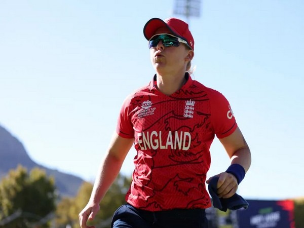 England skipper Heather Knight apologises for 2012 blackface photo