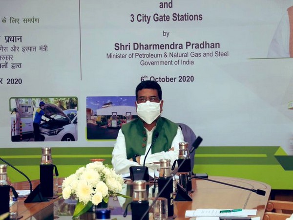Union Minister Dharmendra Pradhan Inaugurates 42 Cng Stations 3 City Gate Stations English Lokmat Com