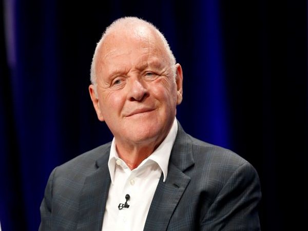 Anthony Hopkins marks 45 years sobriety with encouraging message: 'Just keep fighting