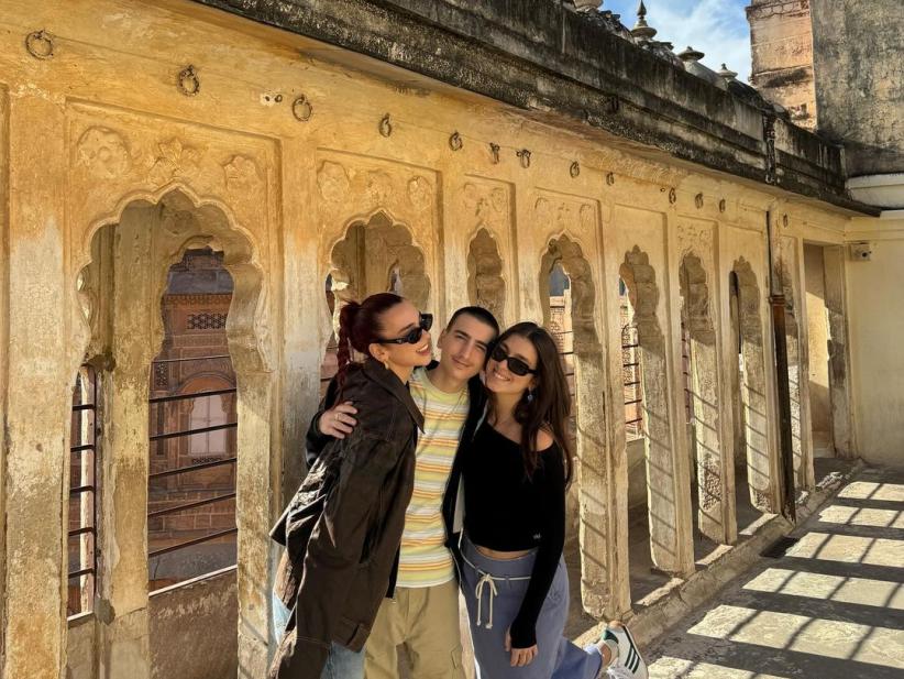 Dua Lipa shares pictures from Rajasthan, fans ask if she is in India ...