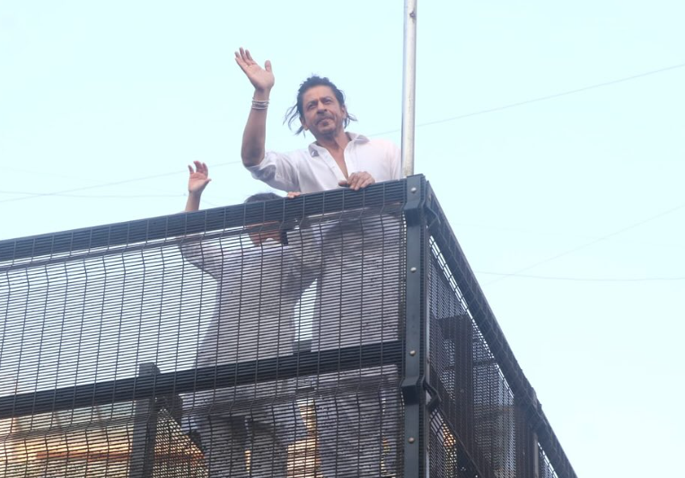 From Mannat with love Shah Rukh Khan's Eid tradition continues to