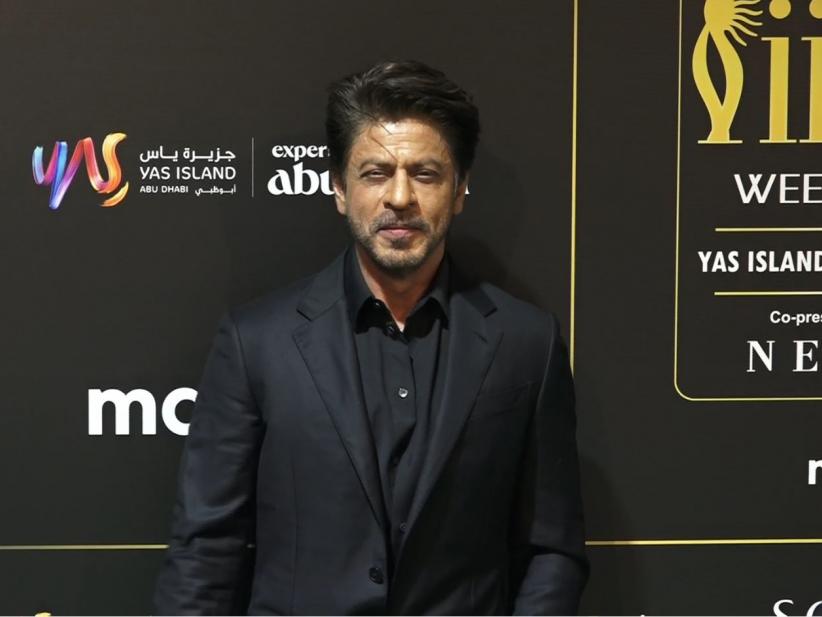IIFA 2024 Shah Rukh Khan's green carpet appearance sends fans into