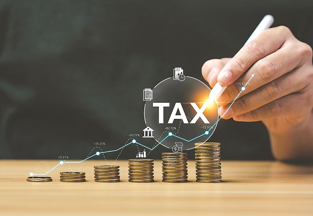 Budget 2024 Old vs New Tax regime, Which is Best for Salaried