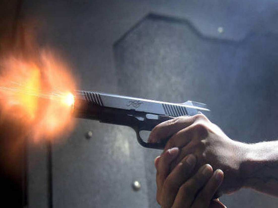 Who Shot the Old Man in Karawal Nagar and Why Did the Accused Flee?