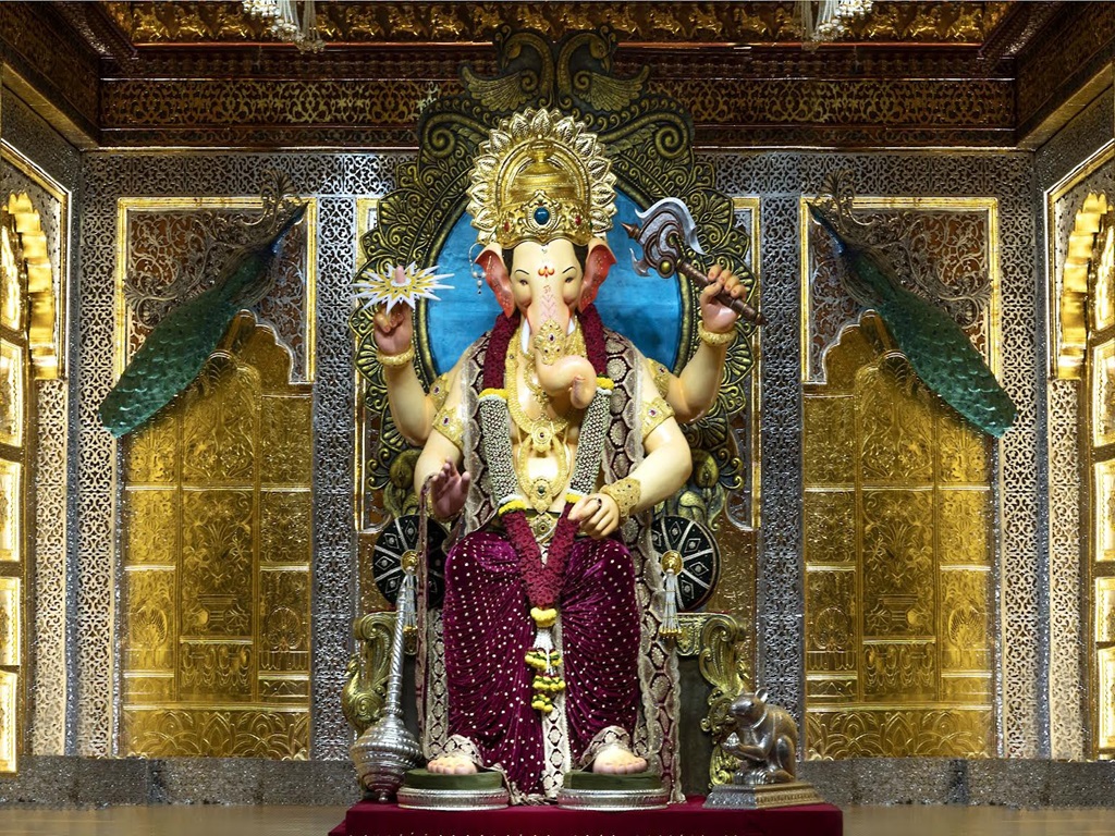 Lalbaugcha Raja 2024: Theme, Golden Mukut All You Need to Know About ...