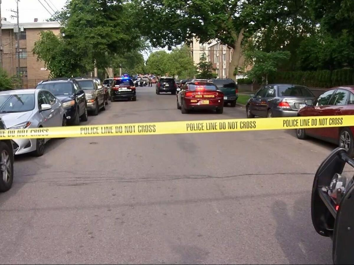 Minneapolis Mass Shooting: 3 Dead Including, Police Officer In Gunfire ...