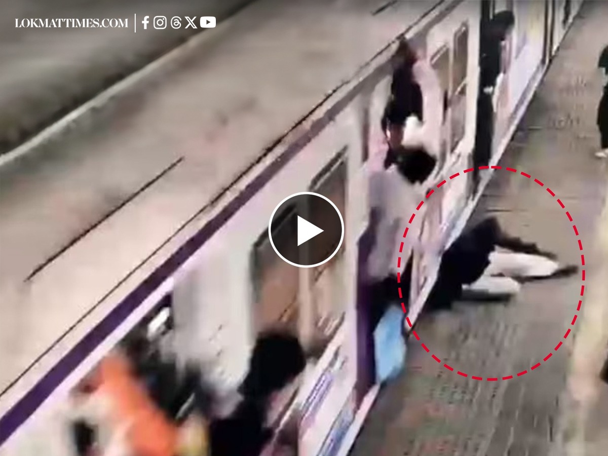 Mumbai: MSF Personnel Save Passenger Who Slipped While Boarding a ...
