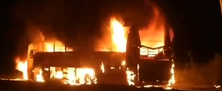Andhra Pradesh: Six Killed After Bus Catches Fire in Palnadu District ...