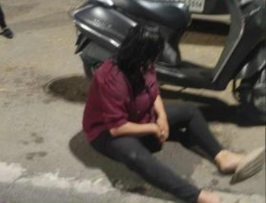 Pune: Drunken Woman Creates Ruckus at Jagtap Chowk, Video Goes Viral ...