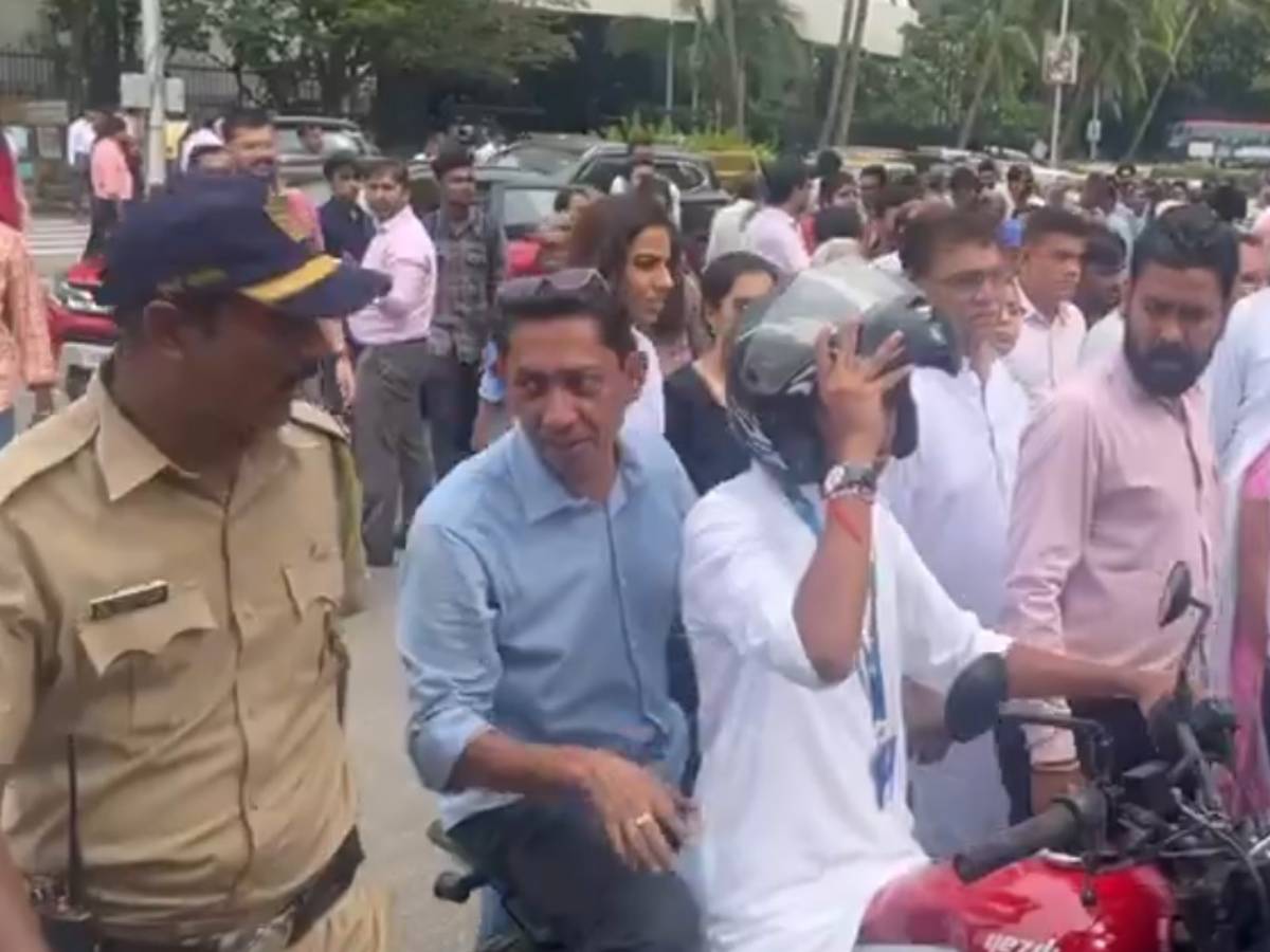 Shantanu Naidu Stopped by Mumbai Police While on Bike During Ratan Tata ...