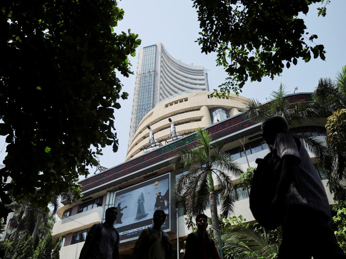 Stock Market Today: Nifty 50 and Sensex Recover Partially After Early Crash Amid US